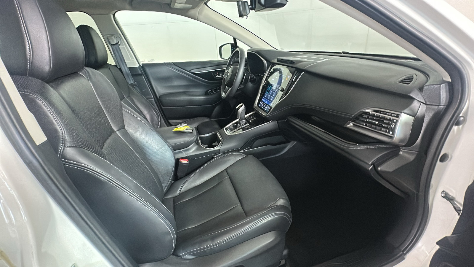 Used 2024 Subaru Outback Touring w/ Popular Package #2 AWD/4WD image 34