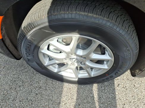 New 2026 Chrysler Pacifica Select image 6