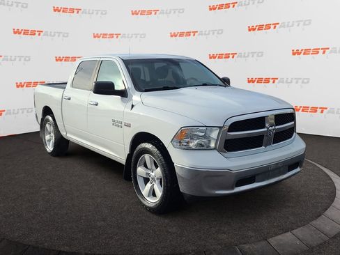 Used 2018 RAM 1500 Classic SLT AWD/4WD image 7
