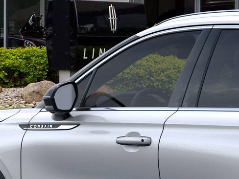 New 2024 Lincoln Corsair Reserve w/ Equipment Group 202A image 23