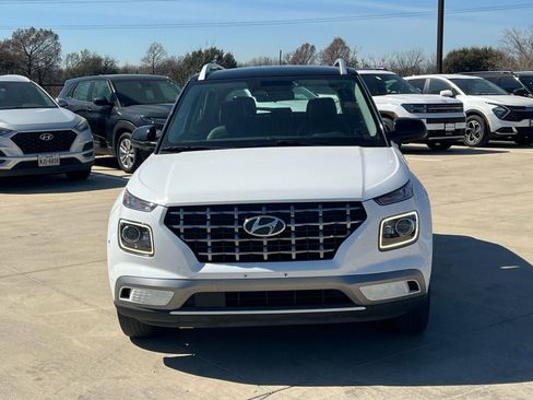 Certified 2023 Hyundai Venue Limited image 2
