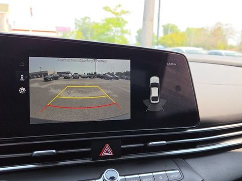 Certified 2023 Hyundai Elantra Limited FWD image 13