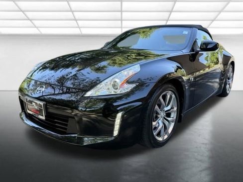 Used 2014 Nissan 370Z Touring w/ Navigation Package RWD image 1