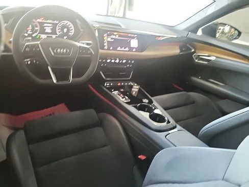 Used 2023 Audi e-tron GT Prestige w/ Prestige Package image 11