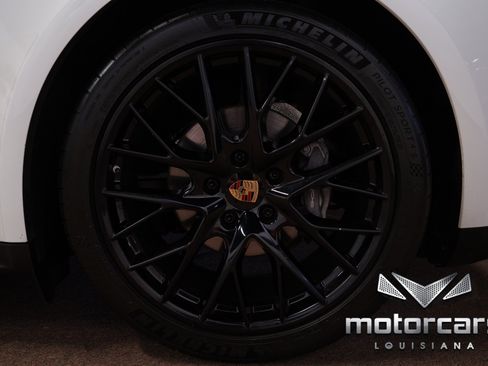 Used 2019 Porsche Panamera 4 AWD/4WD image 20