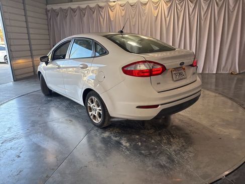 Used 2014 Ford Fiesta SE image 5