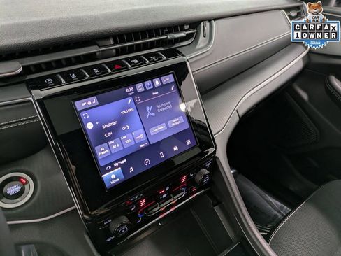 Used 2024 Jeep Grand Cherokee Altitude image 12