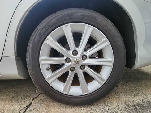 Used 2013 Toyota Camry XLE image 10