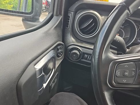 Used 2022 Jeep Wrangler Unlimited Sport AWD/4WD image 20