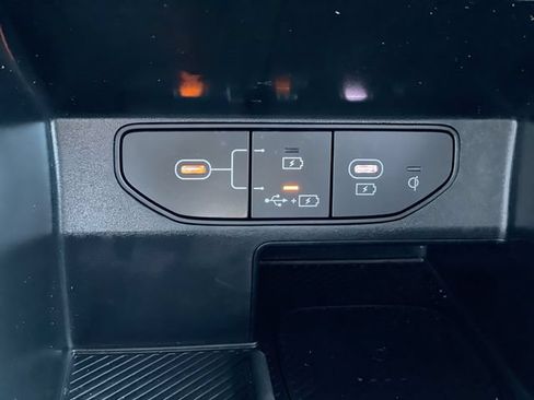Used 2026 Kia Sorento S FWD image 23