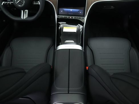 Used 2026 Mercedes-Benz C 300 Sedan image 18