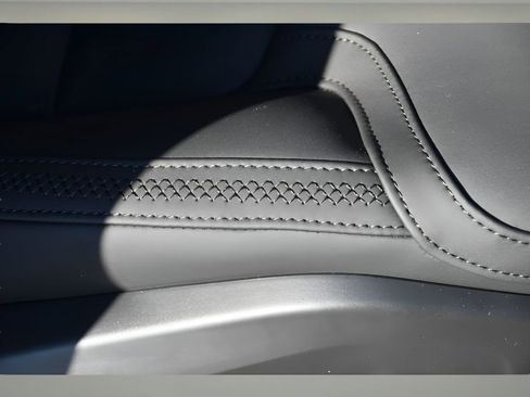 New 2026 Volvo XC60 B5 Plus w/ Protection Package Premier image 33