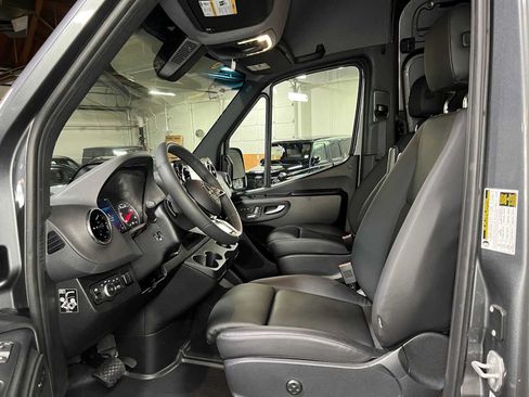 Used 2026 Mercedes-Benz Sprinter 2500 image 21