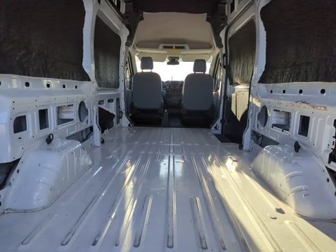 Used 2018 Ford Transit 250 148 High Roof image 22