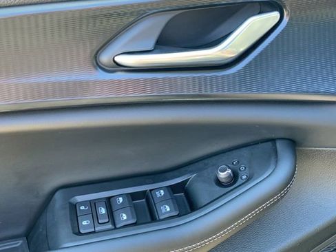 New 2025 Jeep Grand Cherokee Laredo X image 17