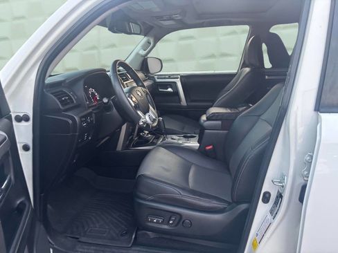 Used 2021 Toyota 4Runner SR5 Premium w/ Moonroof Package AWD/4WD image 10