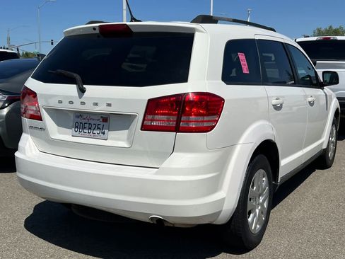 Used 2018 Dodge Journey SE w/ Connectivity Group image 4