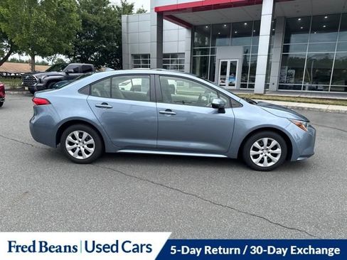 Used 2021 Toyota Corolla LE w/ Carpet Mat Package (TMS) FWD image 6