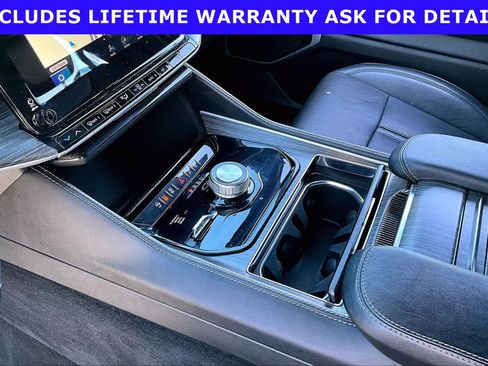 Used 2024 Jeep Wagoneer Series II AWD/4WD image 14