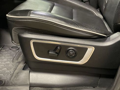 Used 2020 RAM 1500 Laramie w/ Sport Appearance Package AWD/4WD image 14