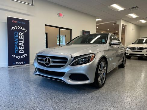 Used 2017 Mercedes-Benz C 300 Luxury image 3