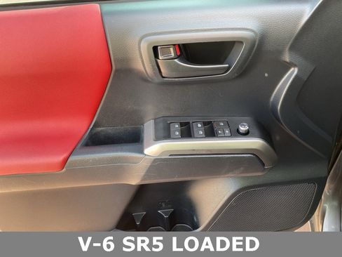 Used 2018 Toyota Tacoma SR5 image 19