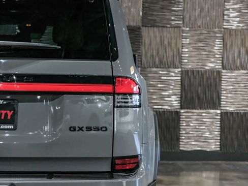 Used 2024 Lexus GX 550 AWD/4WD image 45