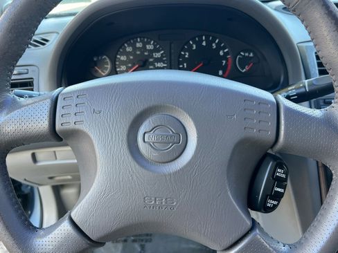Used 2000 Nissan Maxima SE image 24