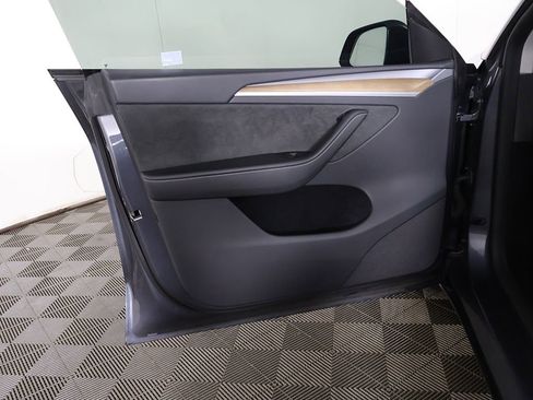 Used 2023 Tesla Model Y AWD image 23