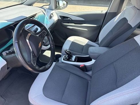 Used 2020 Chevrolet Bolt LT FWD image 5