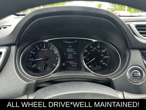 Used 2016 Nissan Rogue SV AWD/4WD image 16