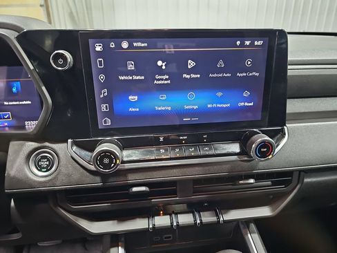 Used 2024 Chevrolet Colorado Trail Boss AWD/4WD image 19