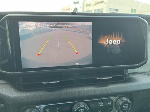 Used 2024 Jeep Wrangler Sport S image 19