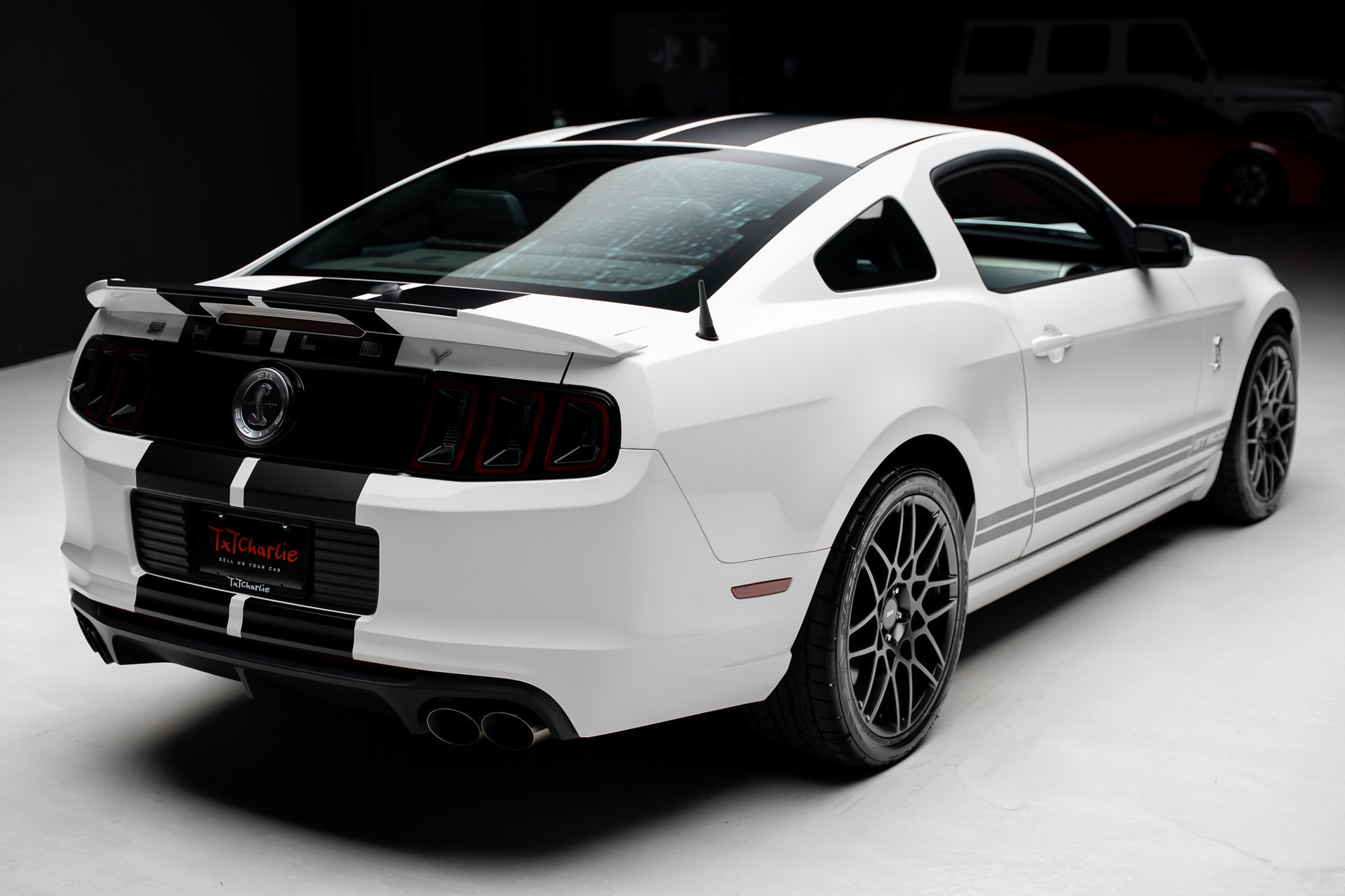 Used 2013 Ford Mustang Shelby GT500 RWD image 35