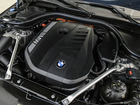 Used 2026 BMW 550e xDrive w/ Executive Package AWD/4WD image 27