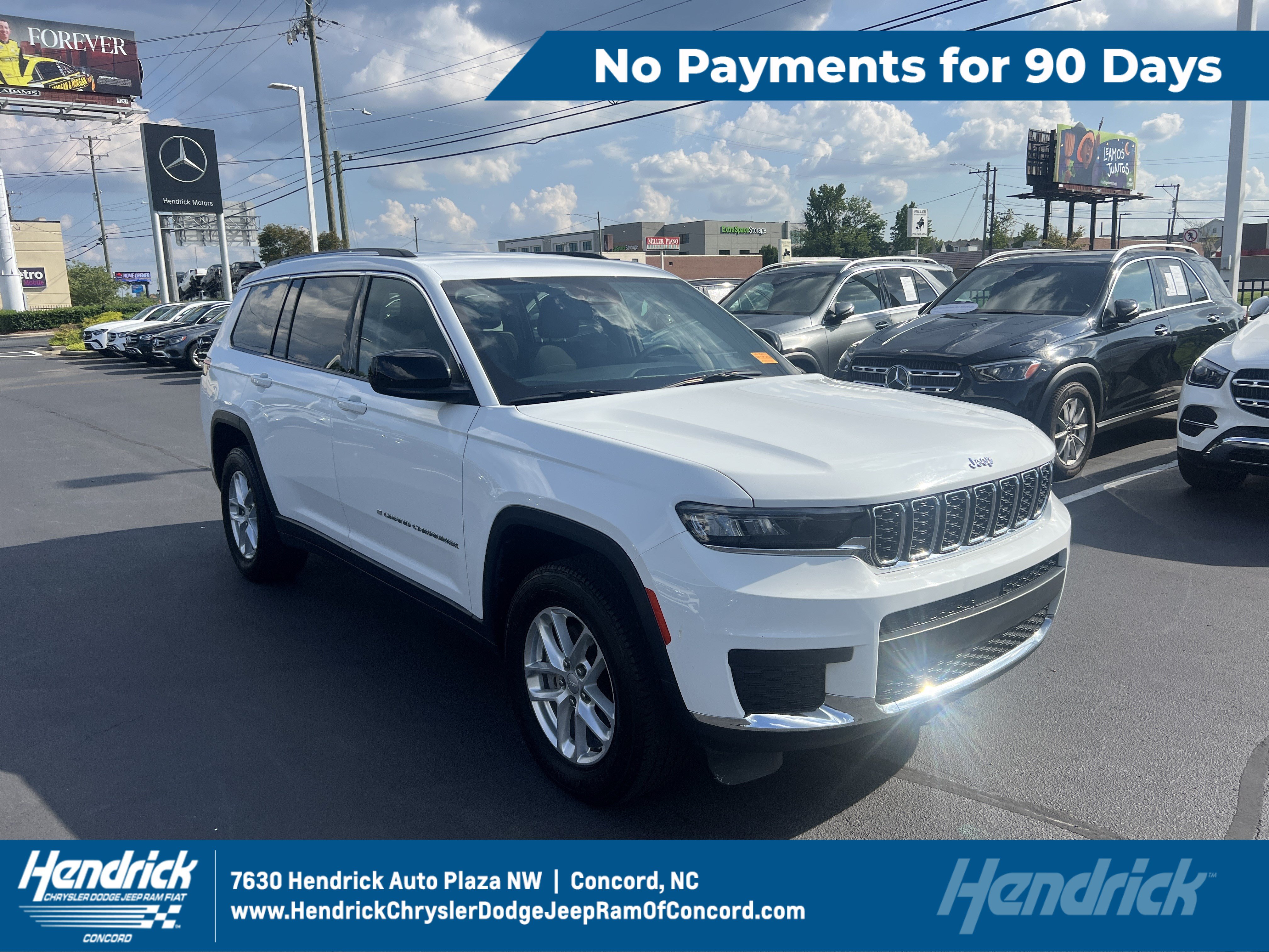 Used 2023 Jeep Grand Cherokee L Laredo AWD/4WD image 1