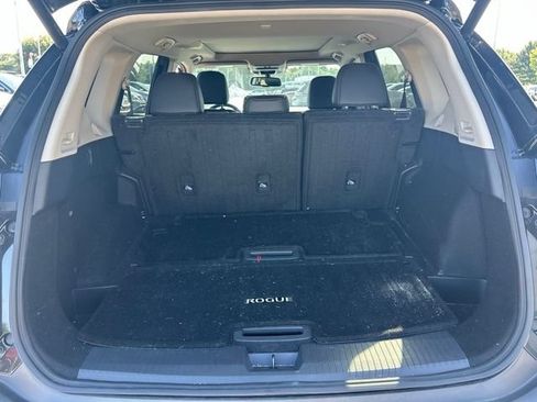 Used 2023 Nissan Rogue SL FWD image 17
