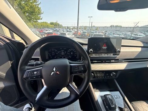 Used 2024 Mitsubishi Outlander SEL Black Edition AWD/4WD image 9