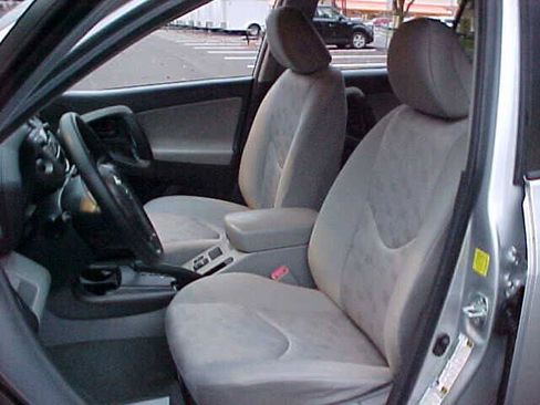 Used 2011 Toyota RAV4 4WD w/ Preferred Premium Pkg image 13
