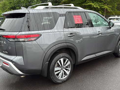 Certified 2024 Nissan Pathfinder SL image 27
