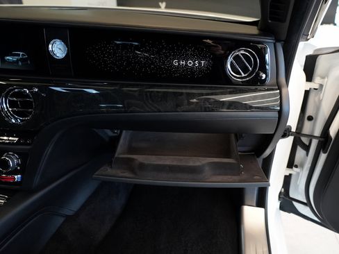 Certified 2022 Rolls-Royce Ghost image 30
