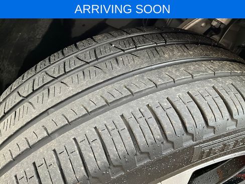 Used 2022 Volvo XC90 T6 Momentum w/ Advanced Package image 34