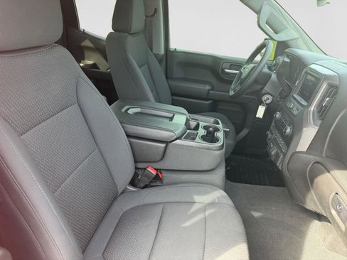 Used 2021 Chevrolet Silverado 1500 Custom AWD/4WD image 17