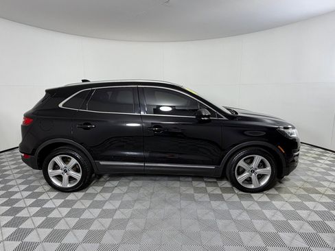 Used 2017 Lincoln MKC Premiere FWD image 4