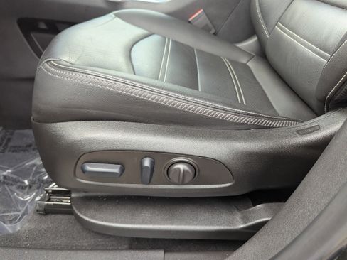 Used 2023 GMC Terrain Denali w/ Denali Premium Package image 21