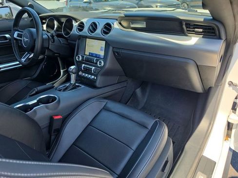 Used 2022 Ford Mustang Premium image 21