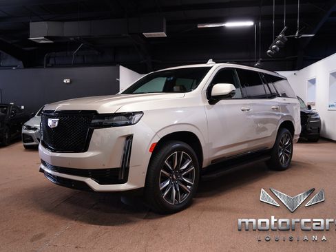 Used 2021 Cadillac Escalade Sport RWD image 3