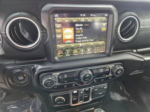 Used 2019 Jeep Wrangler Unlimited Sahara AWD/4WD image 8