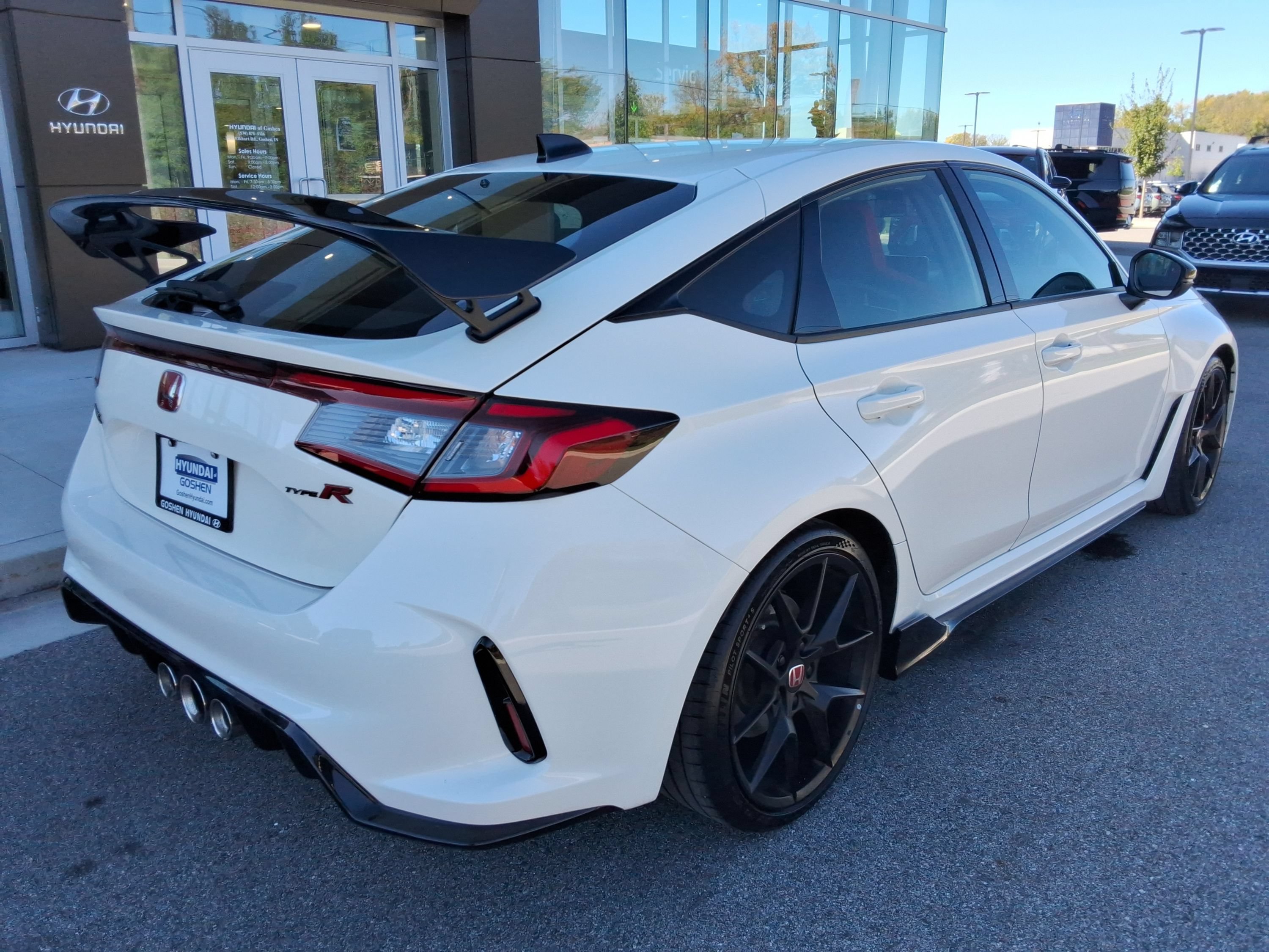 Used 2025 Honda Civic Type R image 13