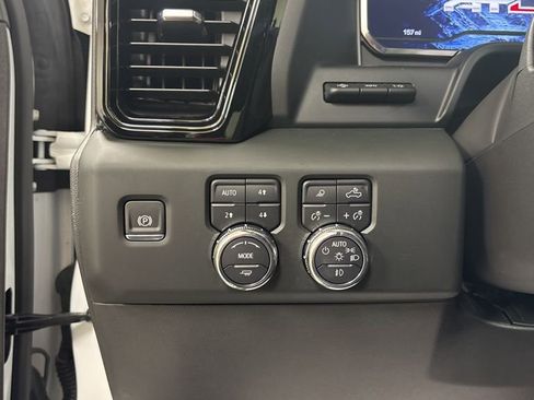 New 2024 GMC Sierra 1500 AT4X w/ AT4X AEV Edition AWD/4WD image 12